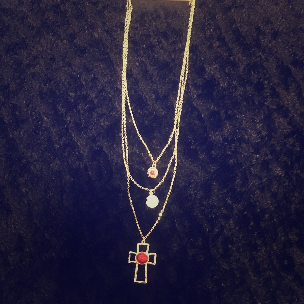❤️ Three Layer Necklace & Earrings ❤️