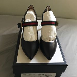 Sylvie Mary Jane Pump