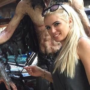 Meet your Posher, Yoandra