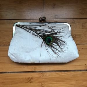 ❤️‍🔥 $5 ❤️‍🔥 or 3 /$12 ❤️‍🔥 Peacock Clutch