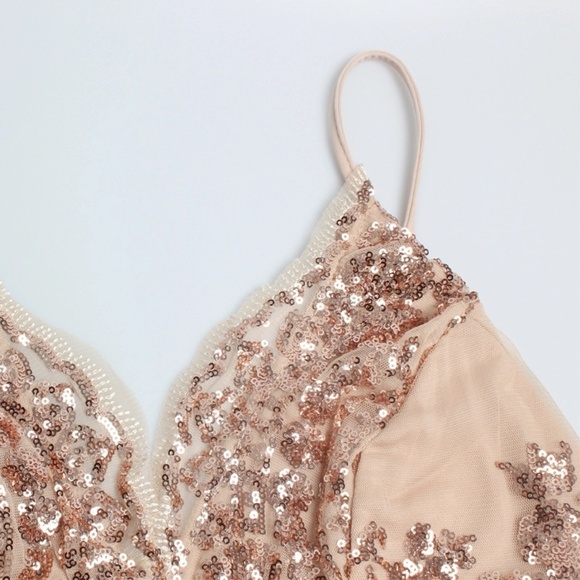 Gorgeous sequins dress - Picture 2 of 4