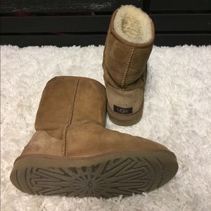 UGG classic brown boot
