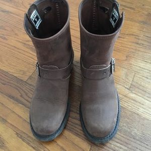 Frye engineer 8R boots