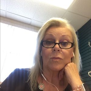 Meet your Posher, Freda