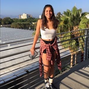 Meet your Posher, Larissa