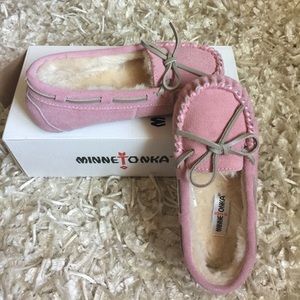 Girls Minnetonka slippers