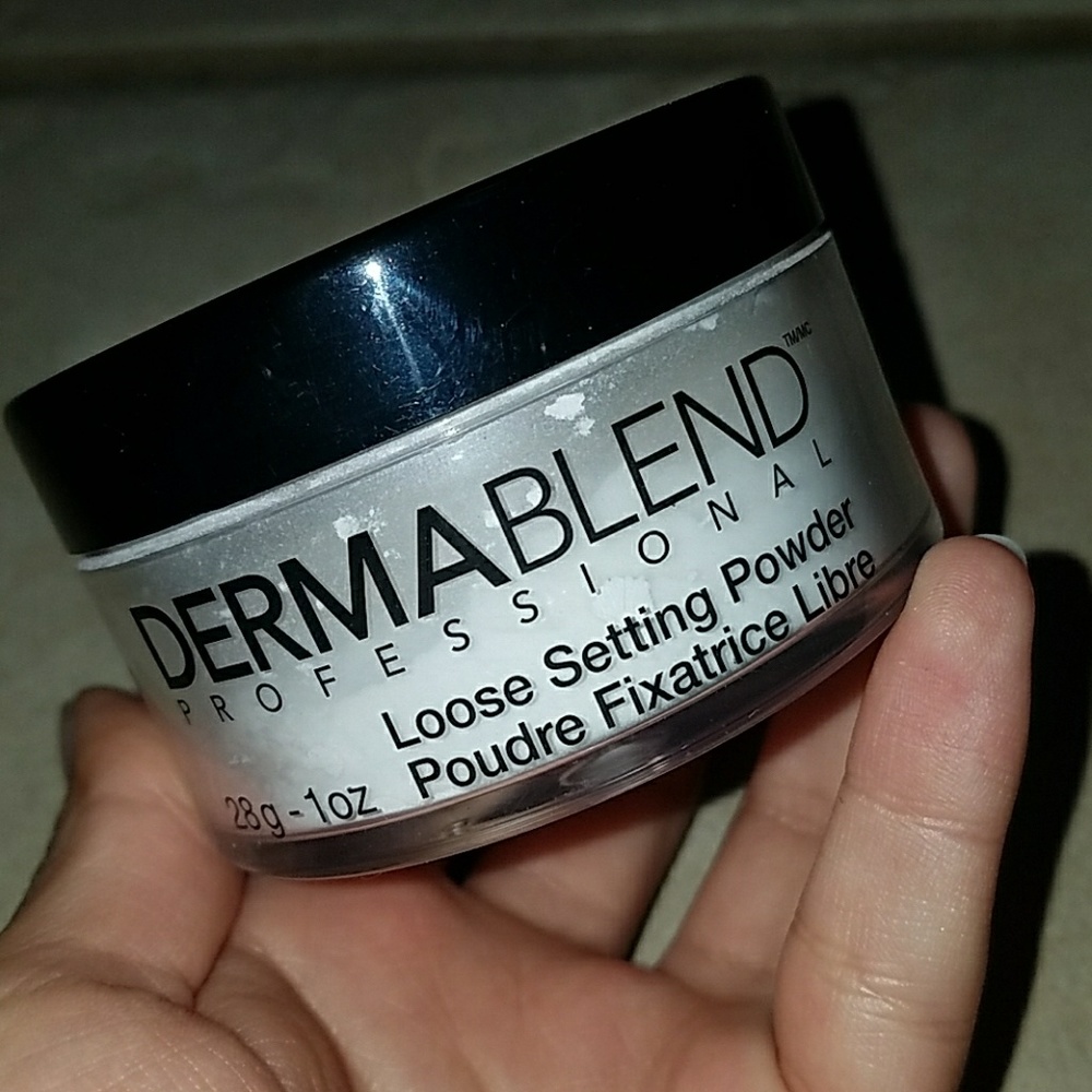 DermaBlend Translucent Setting Powder