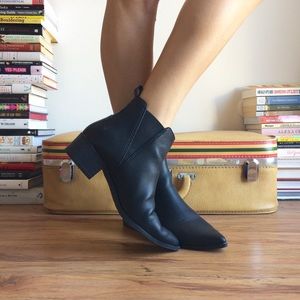 Old Navy Pointy Toe Flat Ankle Boot