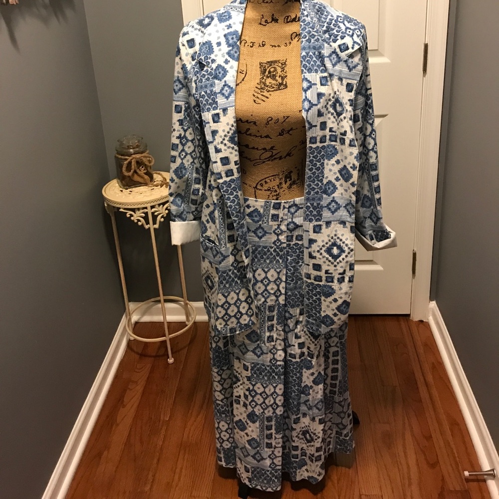 2pc Skirt with Jacket very cute