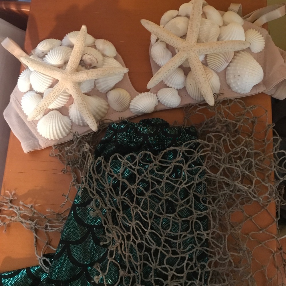 Halloween MERMAID COSTUME!! Seashell bra