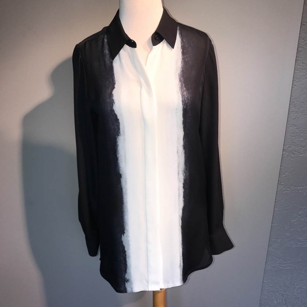 NEW! Vince navy and white blouse
