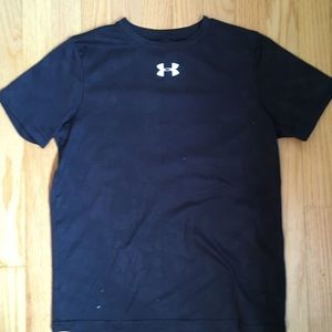Black under armour heat gear t-shirt