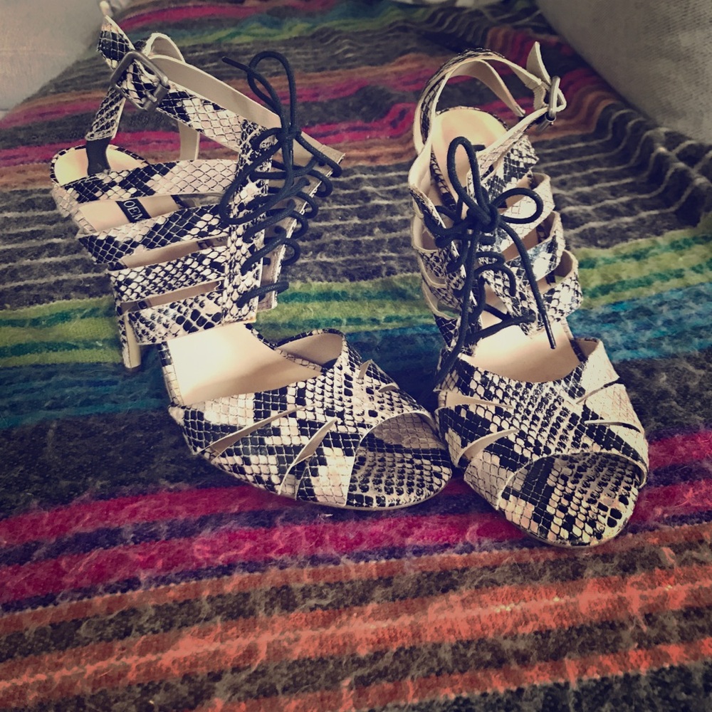 Shoemint Snakeskin Tie Up Pumps - Never worn!