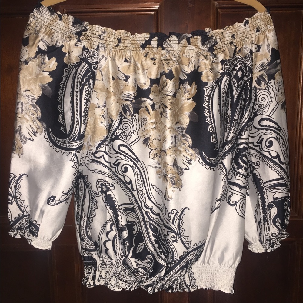 Whitehouse Black Market off the shoulder blouse
