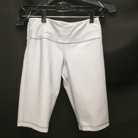 Lululemon Reverse Groove Short - Picture 6 of 8