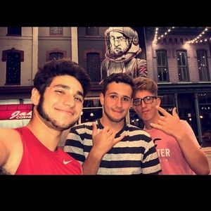 Meet your Posher, Blake