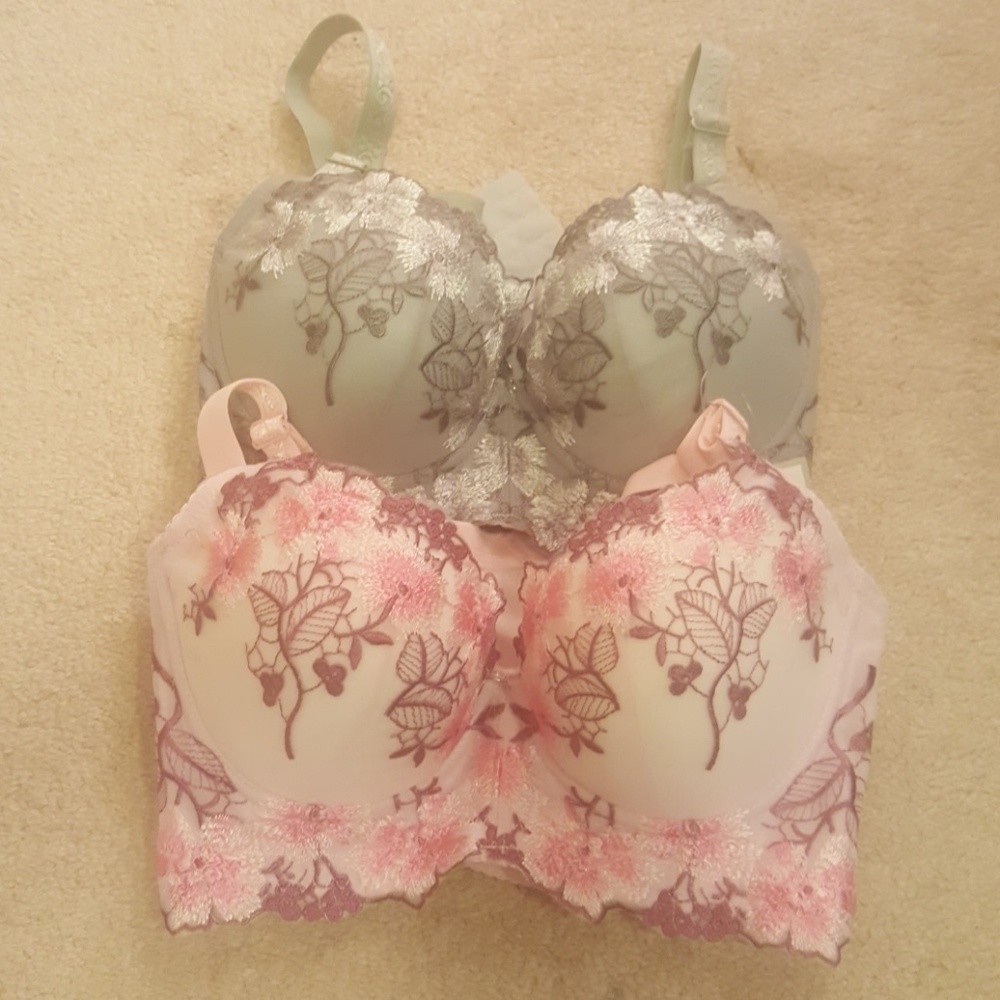 Sexy pushup bras😍😍😍