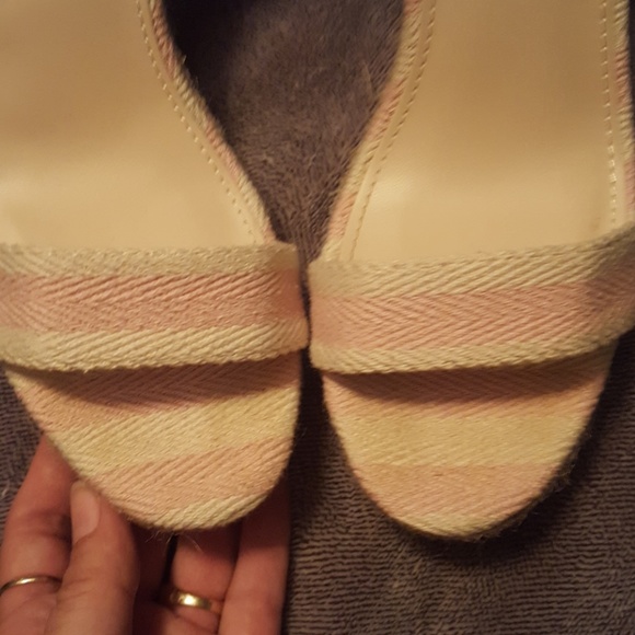 Beautiful heels size 9 Victoria's Secret awesome! - Picture 6 of 8