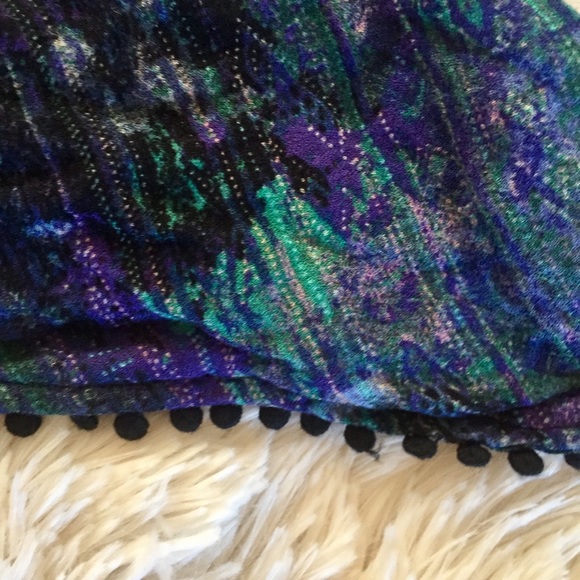 UO open back flowy fringe pom Pom Hem tank Medium - Picture 6 of 8