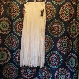 White pleated skirt