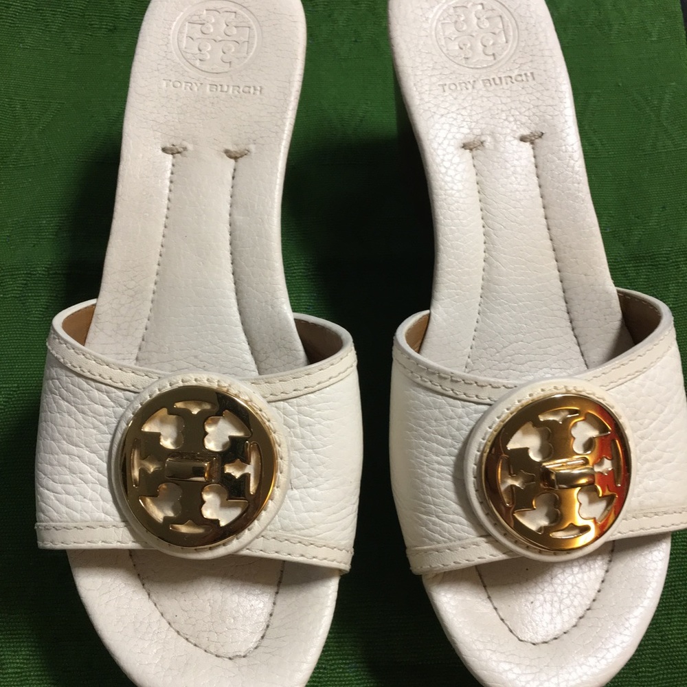 Tory Burch white leather sandal 7 1/2 M