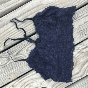 IM SRSLY JUST OUT OF CLOSET ROOM