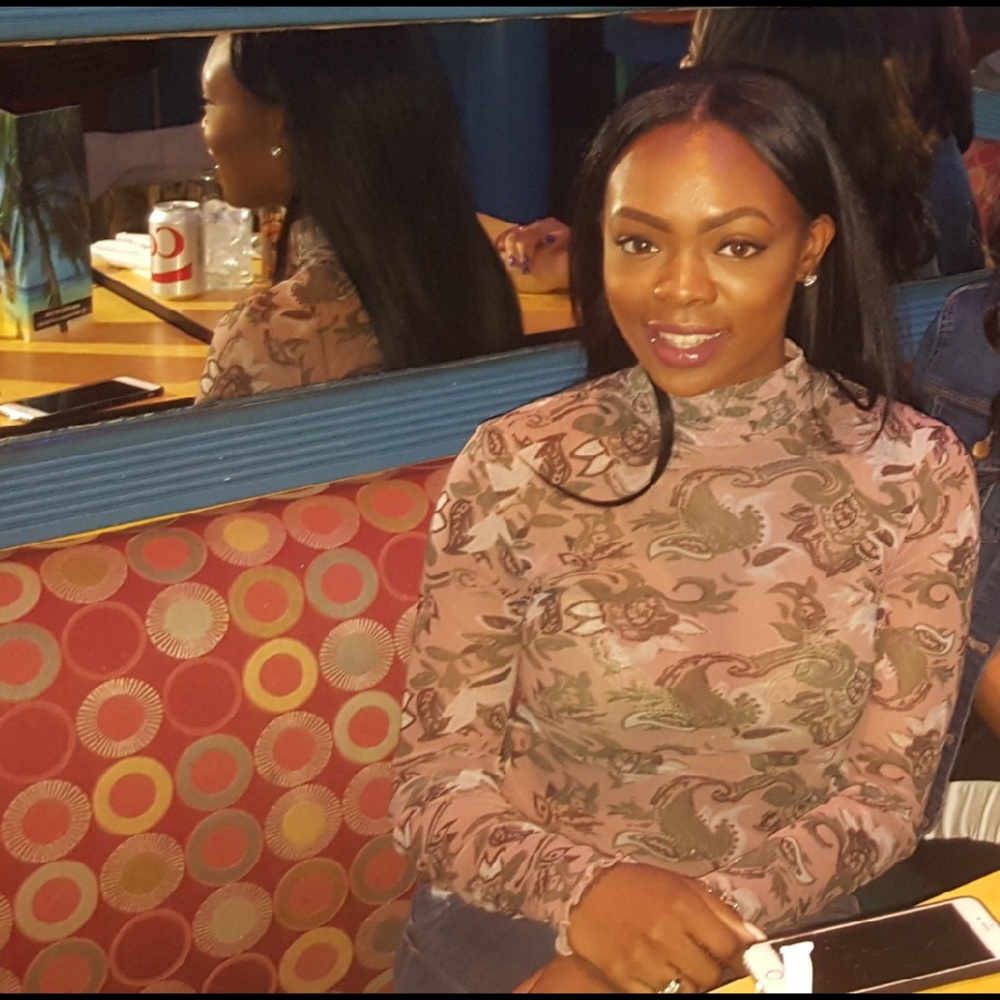 Meet your Posher, Nae