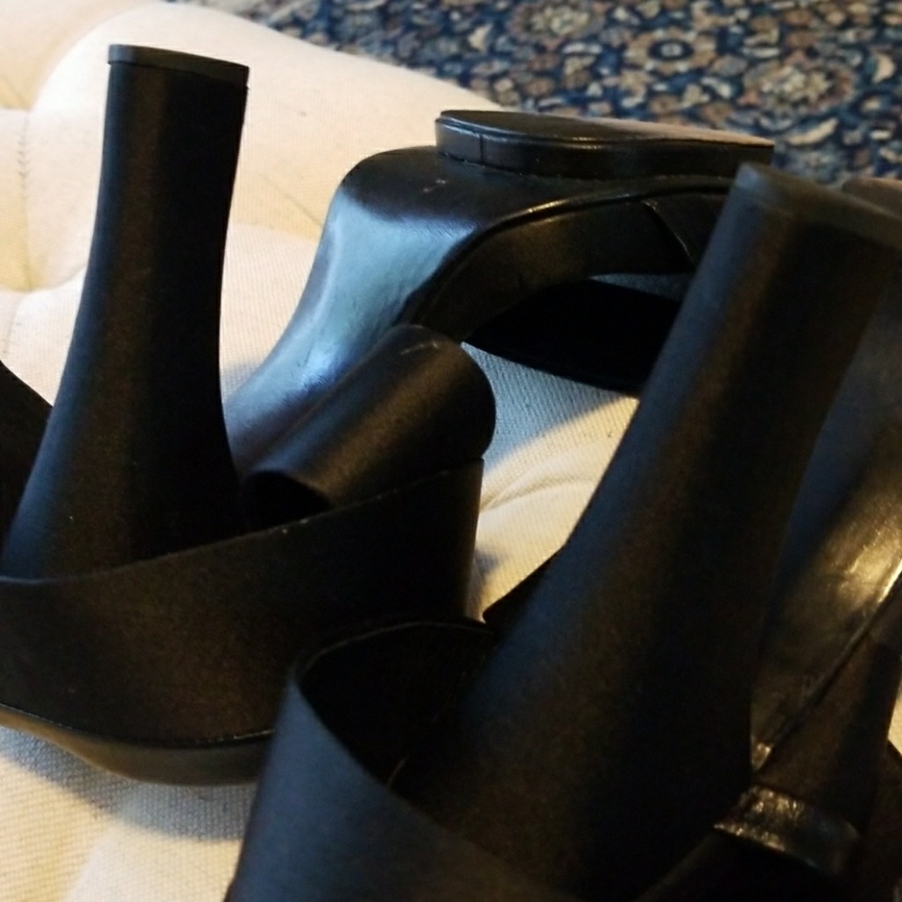 Sandals - Picture 5 of 7