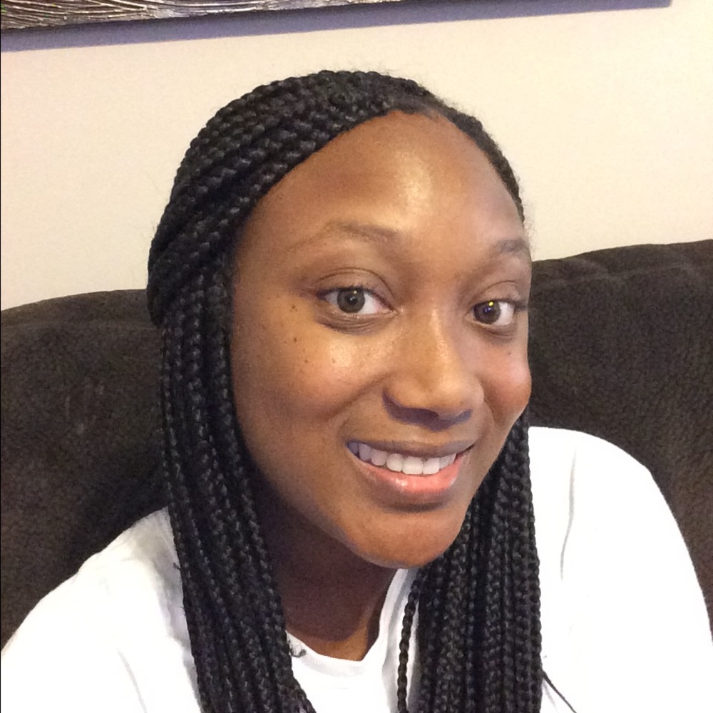 Meet your Posher, Latoya