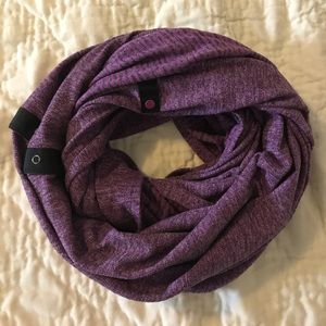 Lululemon Vinyasa scarf