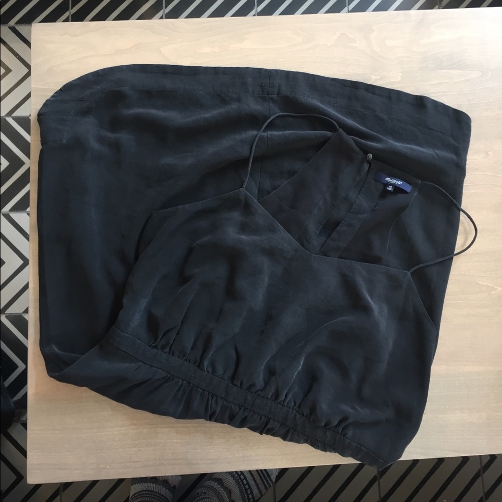 Size 10 Madewell little black dress. Runs small.