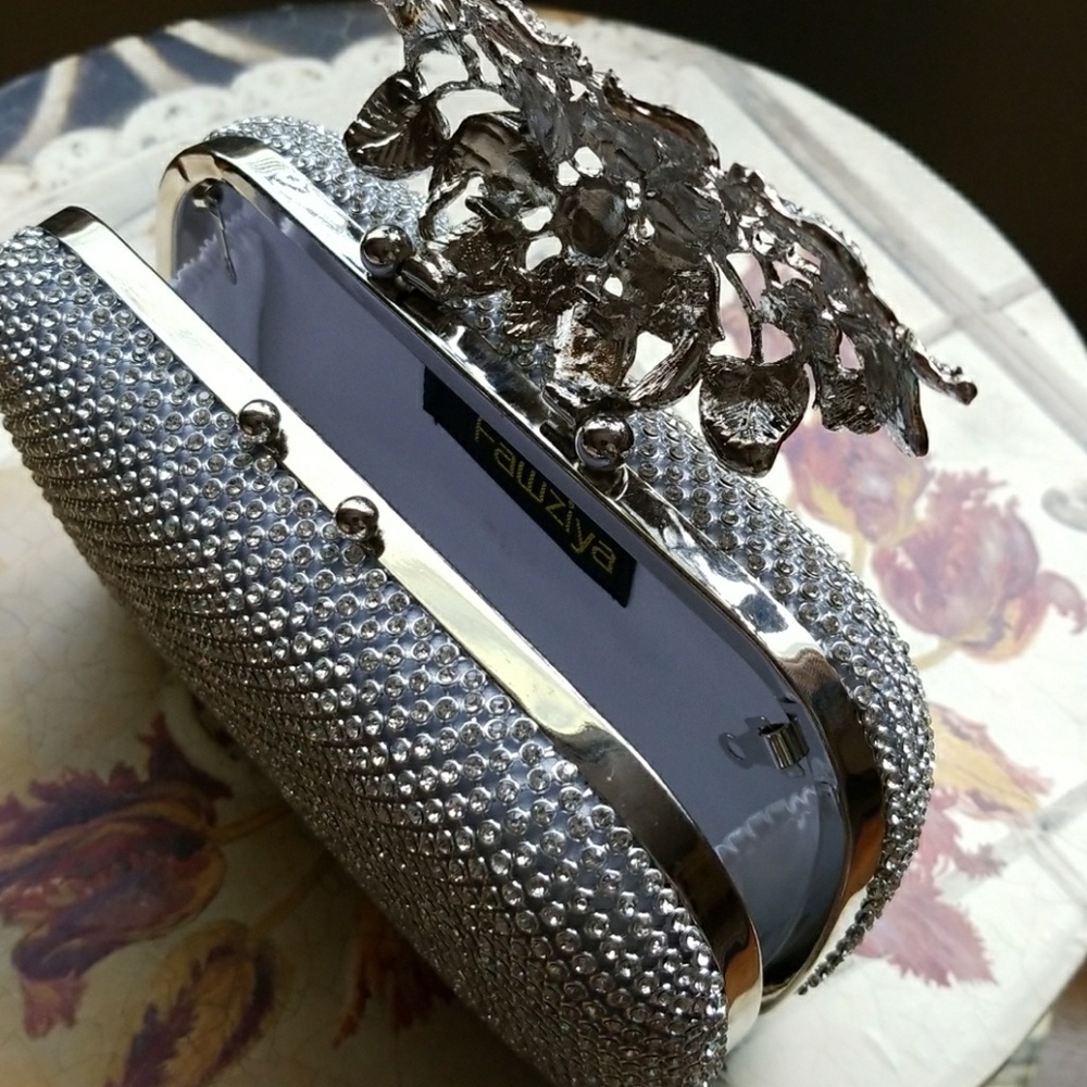 Clutch - Picture 3 of 8