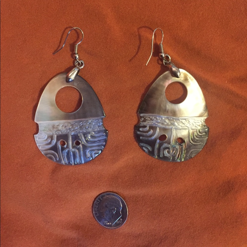 Polynesian Mother of pearl earrings