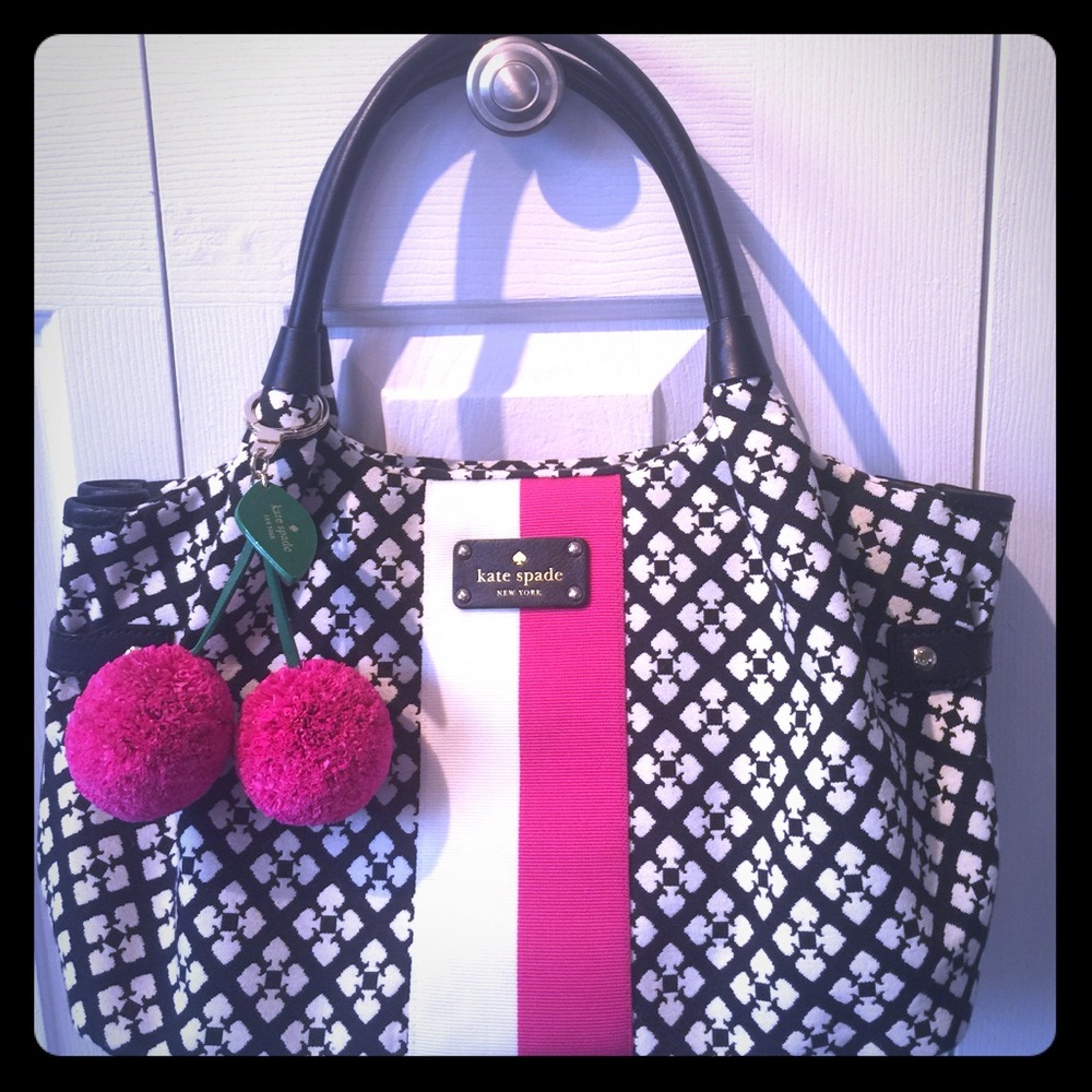 NWOT Kate Spade Stevie with Keychain ♠️