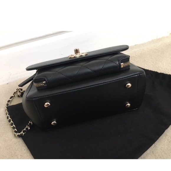 SOLDAuthentic Chanel small black business affinity - Picture 3 of 6