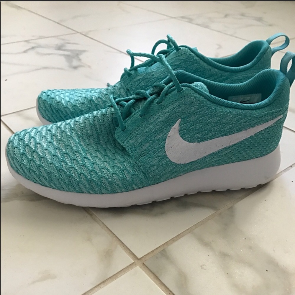 Nike Fly Knit Roshe women's gym shoes 9.5