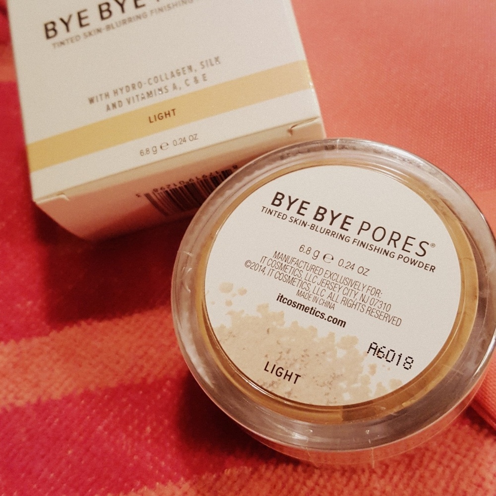 🚫 SOLD 🚫 It Cosmetics Finishing Powder