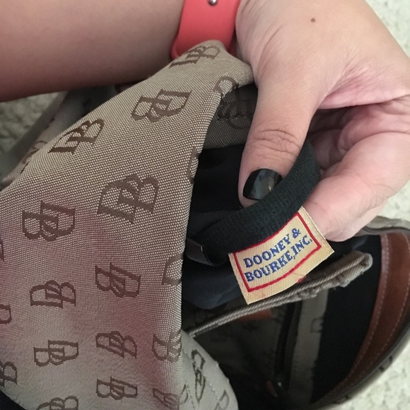 Dooney & Bourke handbag - Picture 3 of 4