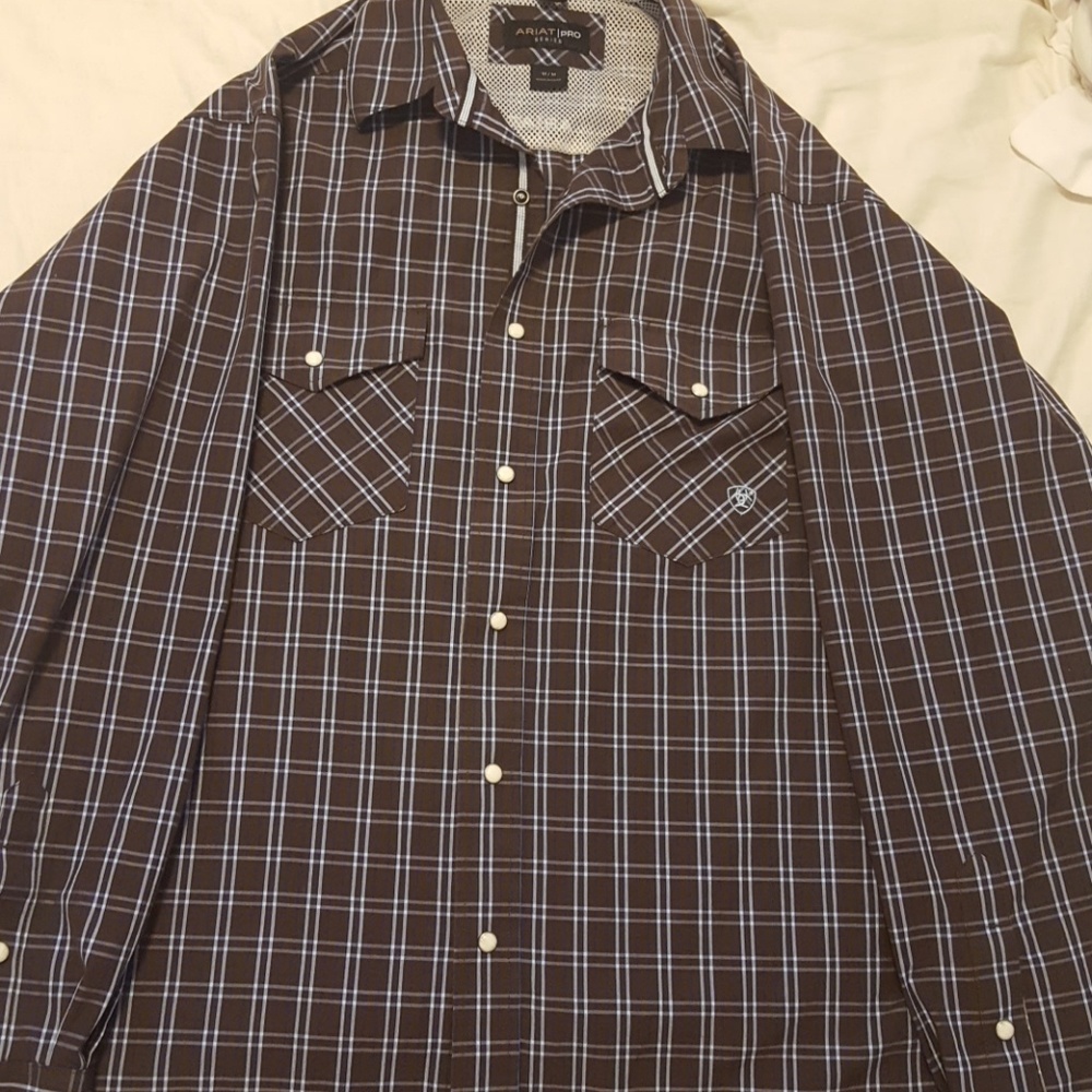 Ariat Long Sleeved Snap Buttons