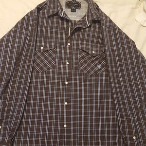 Ariat Long Sleeved Snap Buttons