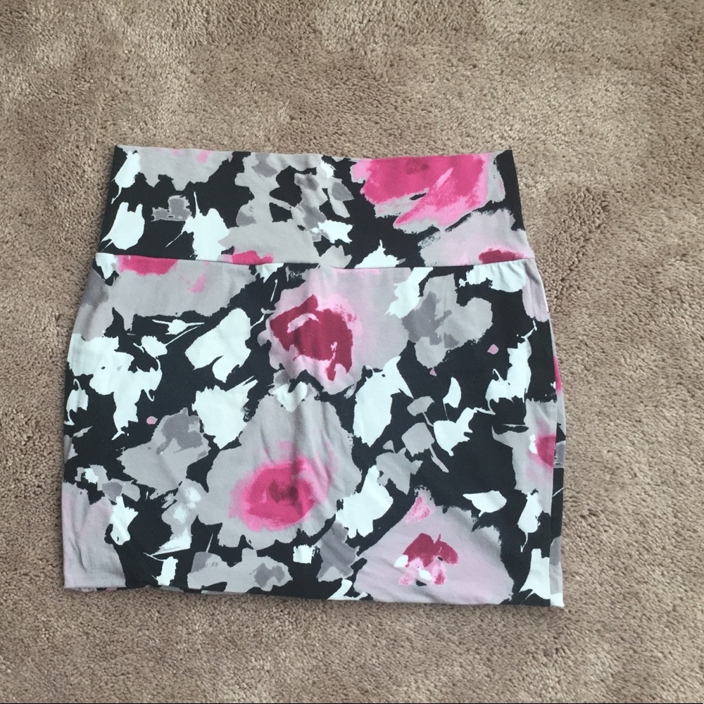 Patterned Mini Skirt