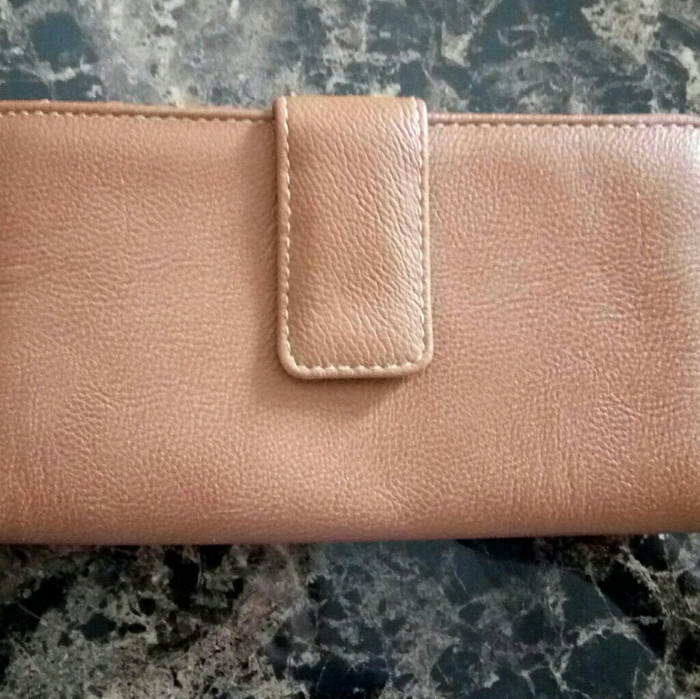 **2/$10** Brown Mundi Wallet