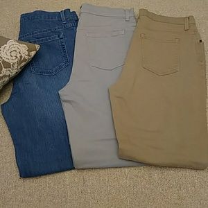 ONLY ONE LEFT! EUC Gloria Vanderbilt Jeans