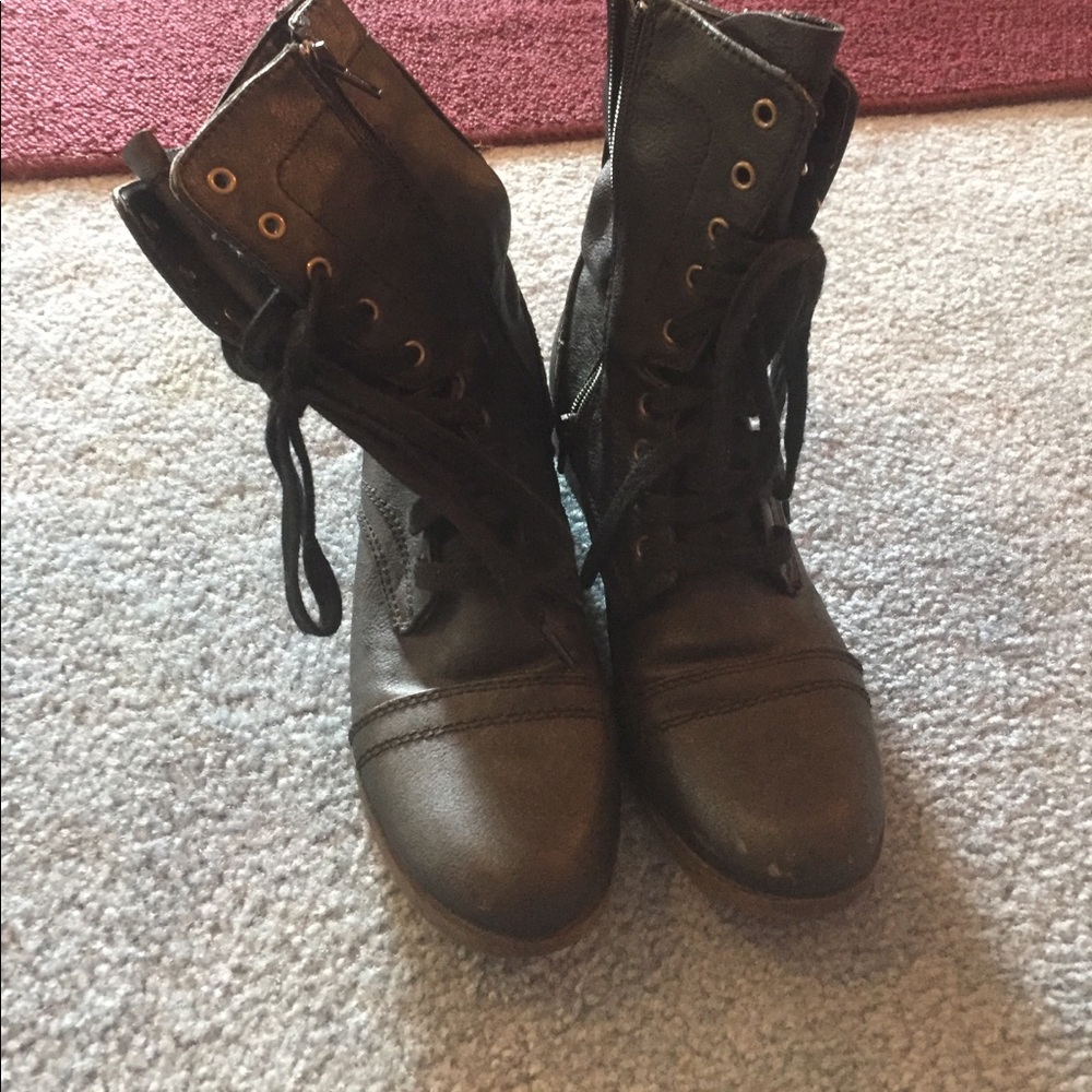 Candies Size 8 Combat Boots