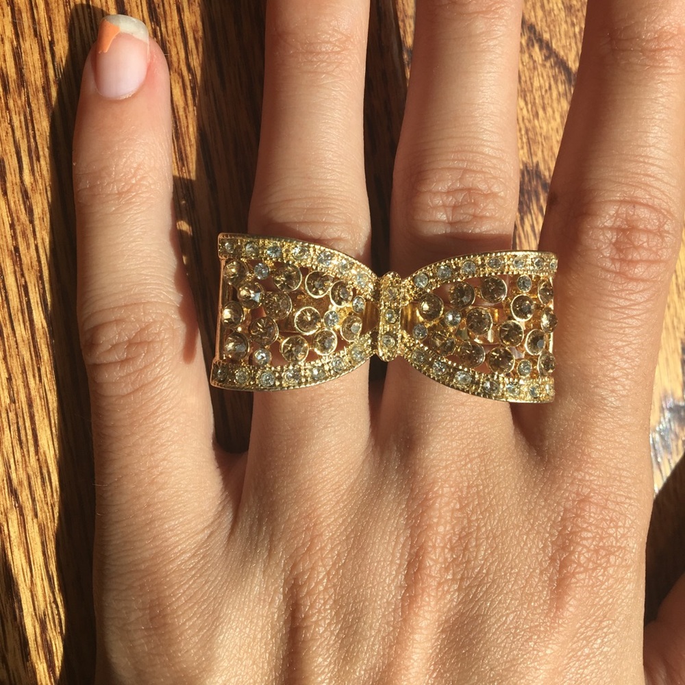 HP!! 🎉🎉🎉 Gold Bow Double Ring