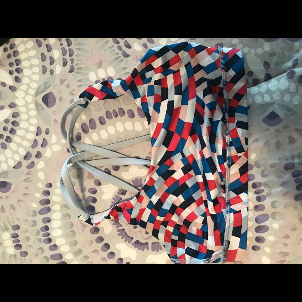 Lululemon energy bra sz 6. Not padded