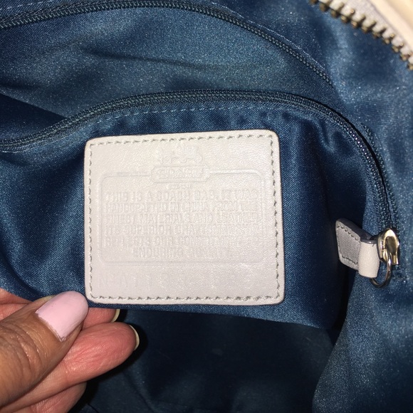 Gorgeous and real Coach light gray Satchel Bag. - Picture 8 of 8