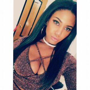 Meet your Posher, Dee