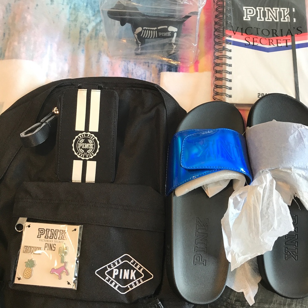 BNWT PINK VICTORIA'SSECRET CAMPUS w/ Freebie