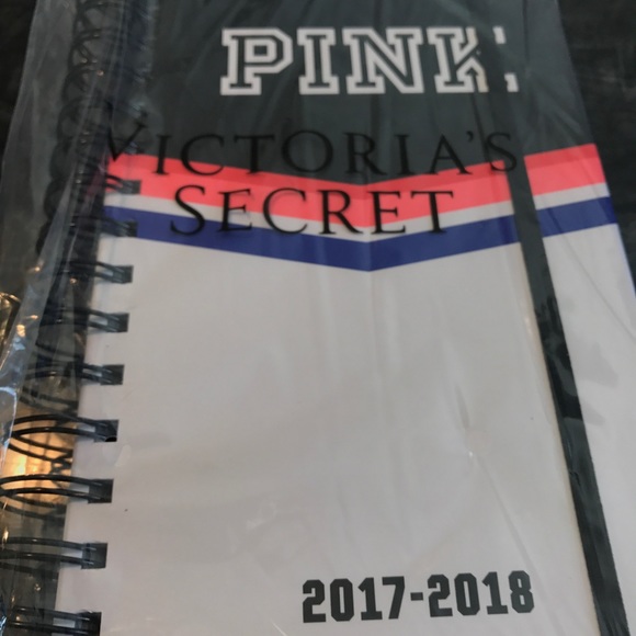BNWT PINK VICTORIA'SSECRET CAMPUS w/ Freebie - Picture 4 of 8